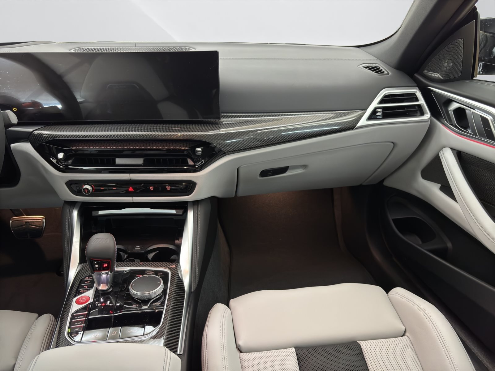 Fahrzeugabbildung BMW M4 Competition Cabrio xDrive [Individual, HUD, ACC]