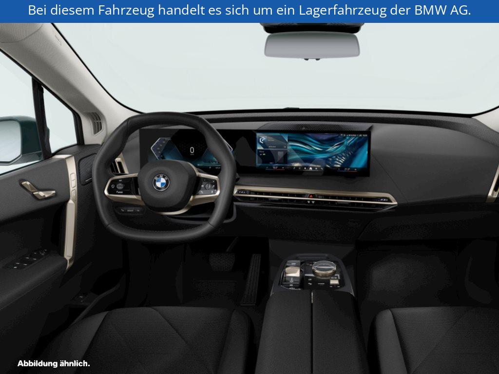 Fahrzeugabbildung BMW iX xDrive45