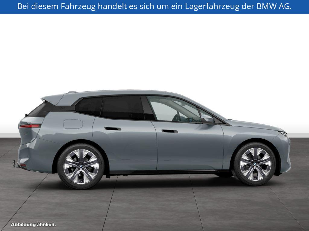 Fahrzeugabbildung BMW iX xDrive45