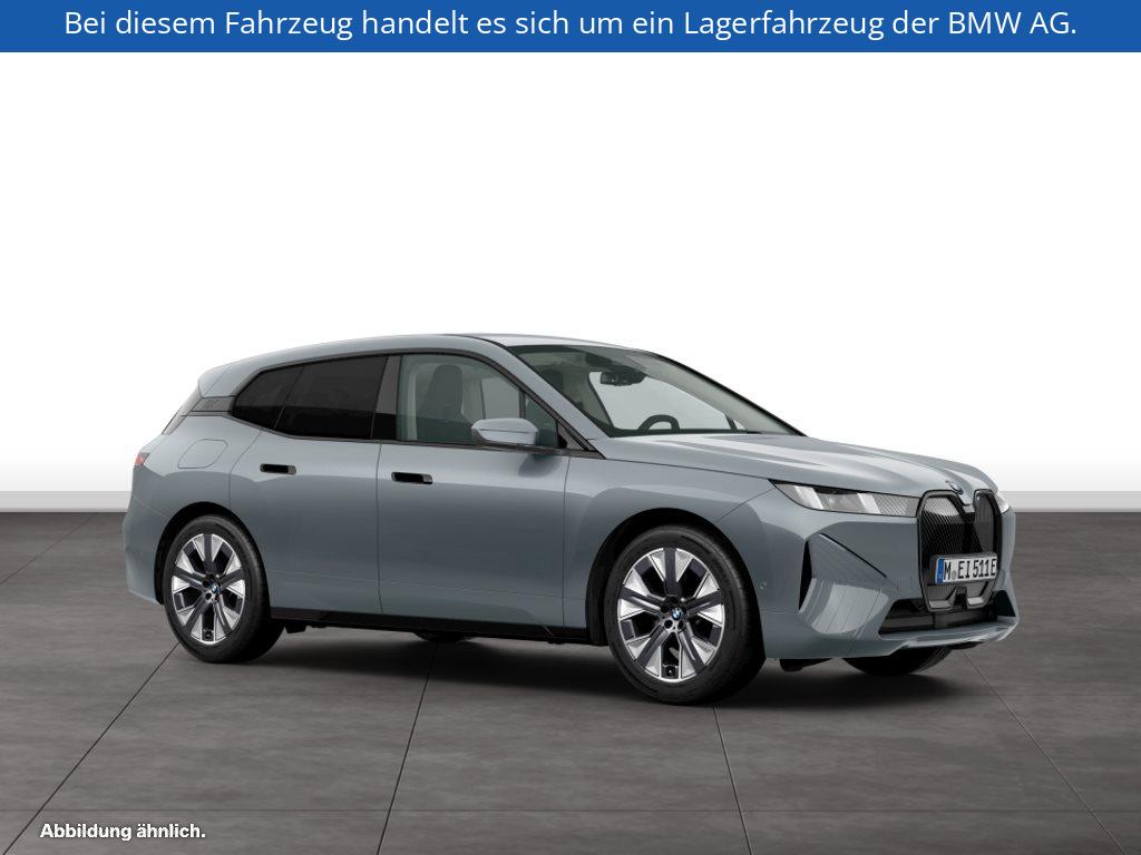 Fahrzeugabbildung BMW iX xDrive45