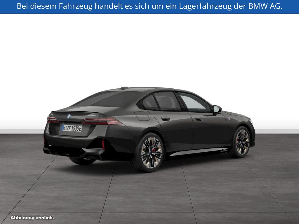 Fahrzeugabbildung BMW 550e xDrive Limousine