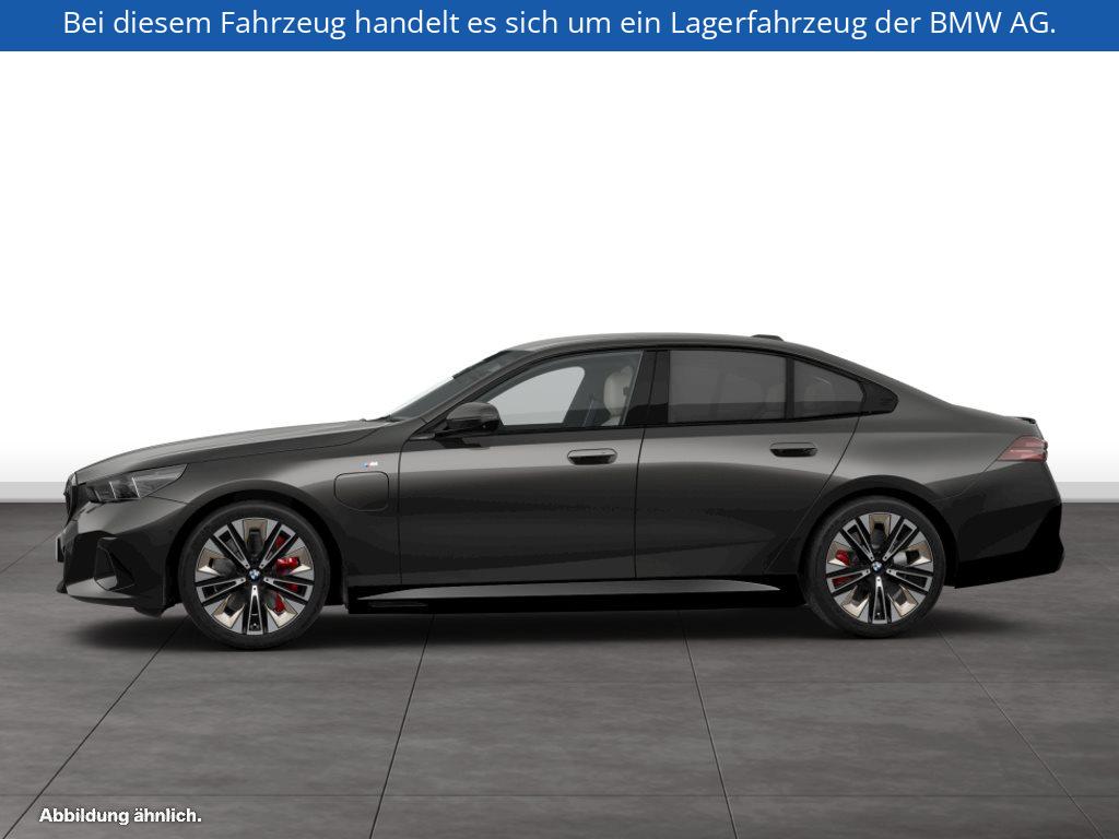 Fahrzeugabbildung BMW 550e xDrive Limousine