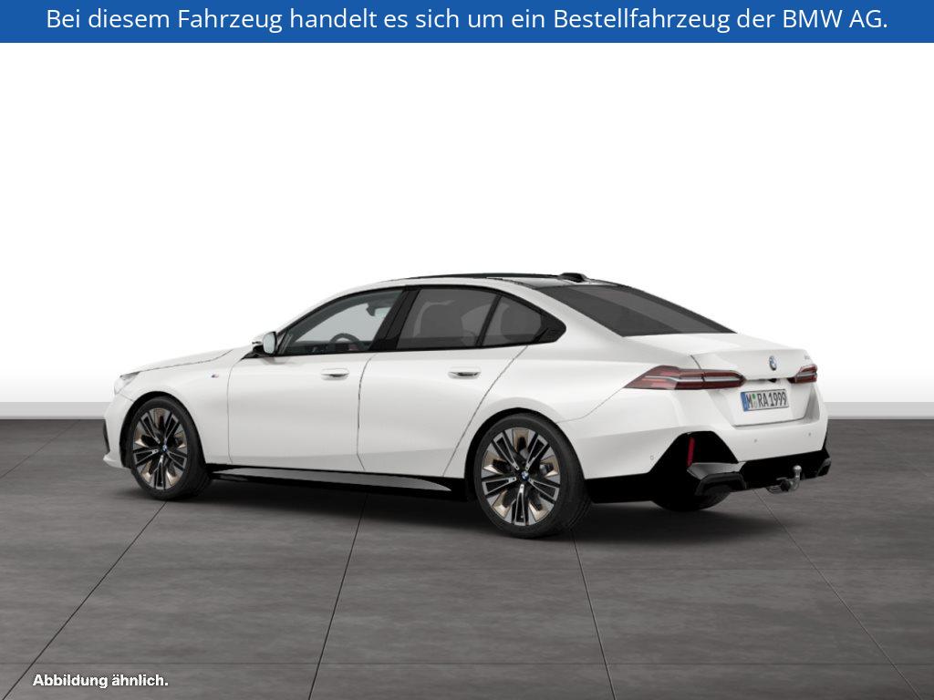 Fahrzeugabbildung BMW 520i Limousine