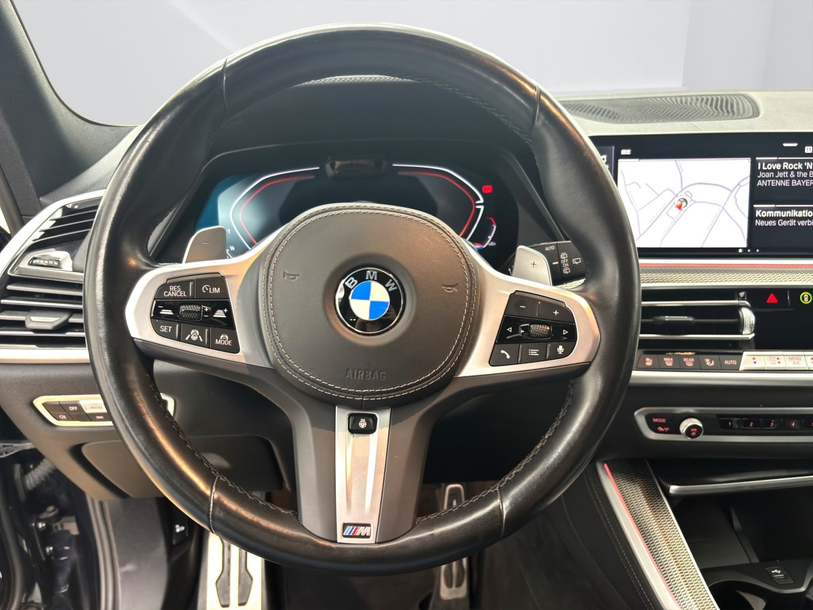 Fahrzeugabbildung BMW X5 xDrive40d [M Sport, Laser, AHK, Standheizung]