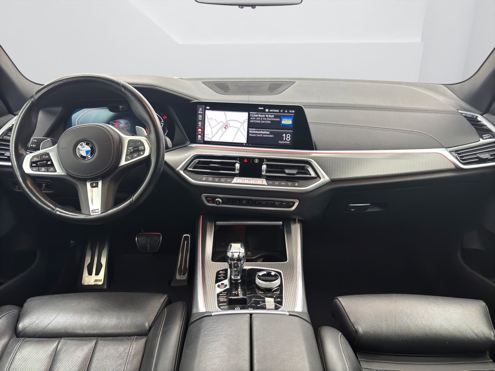 Fahrzeugabbildung BMW X5 xDrive40d [M Sport, Laser, AHK, Standheizung]