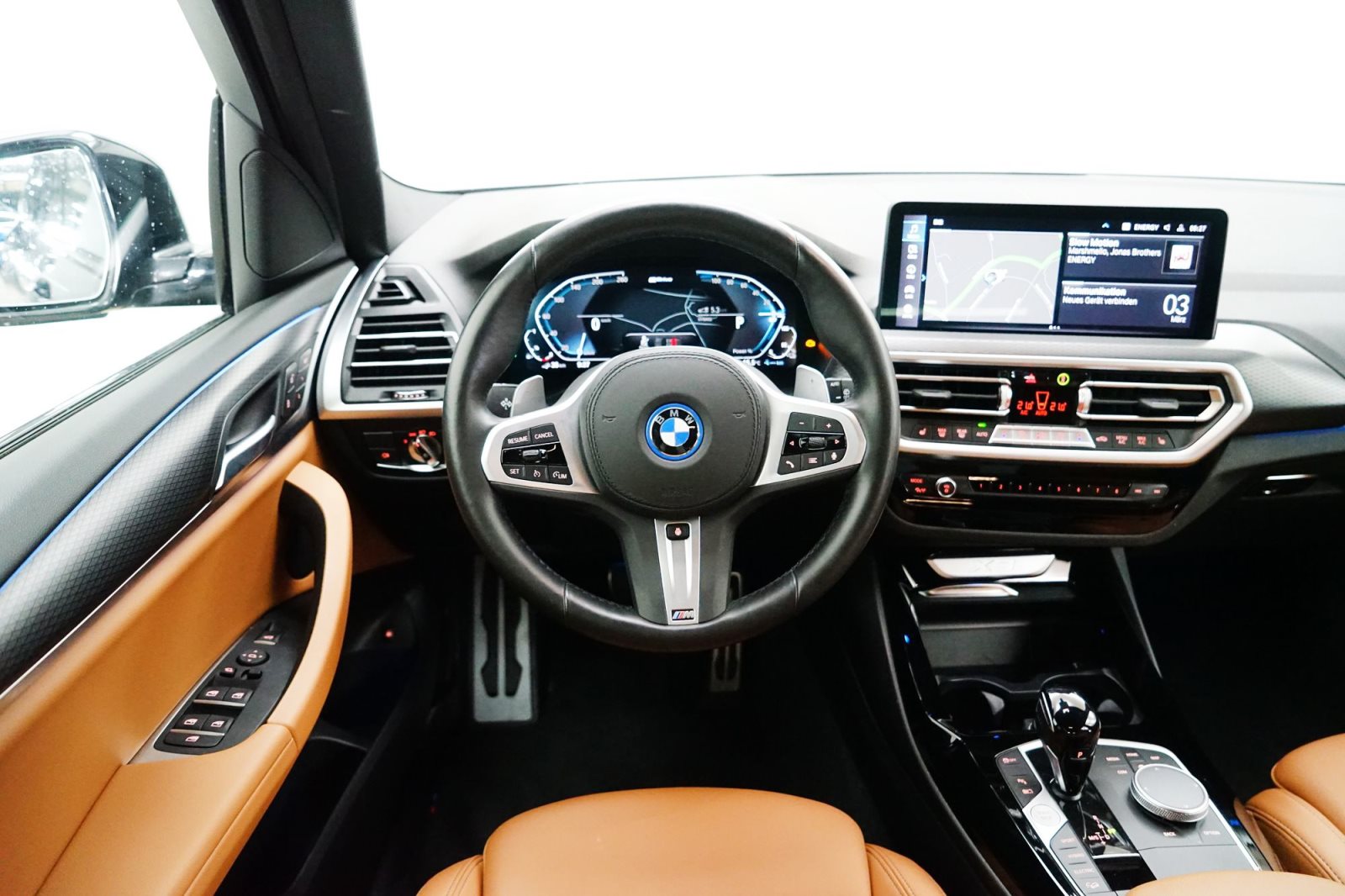 Fahrzeugabbildung BMW X3 xDrive30e [M Sport, LC Prof., LED, 19 LMR, RFK]