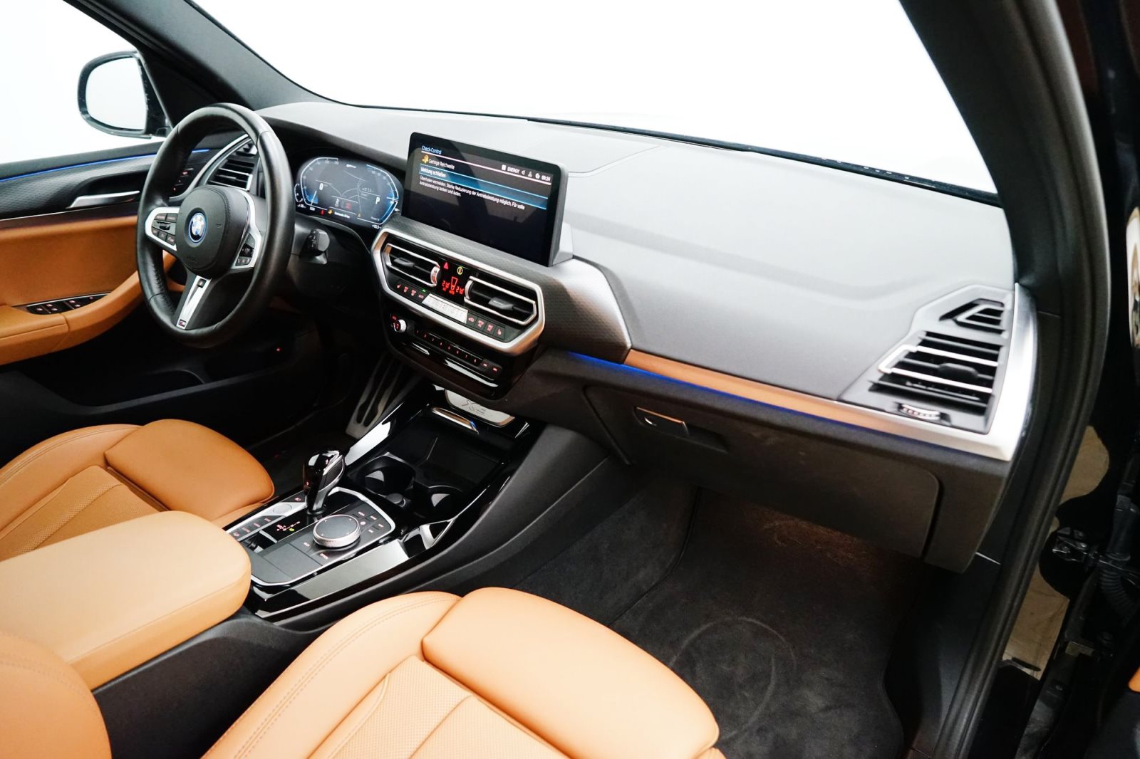 Fahrzeugabbildung BMW X3 xDrive30e [M Sport, LC Prof., LED, 19 LMR, RFK]