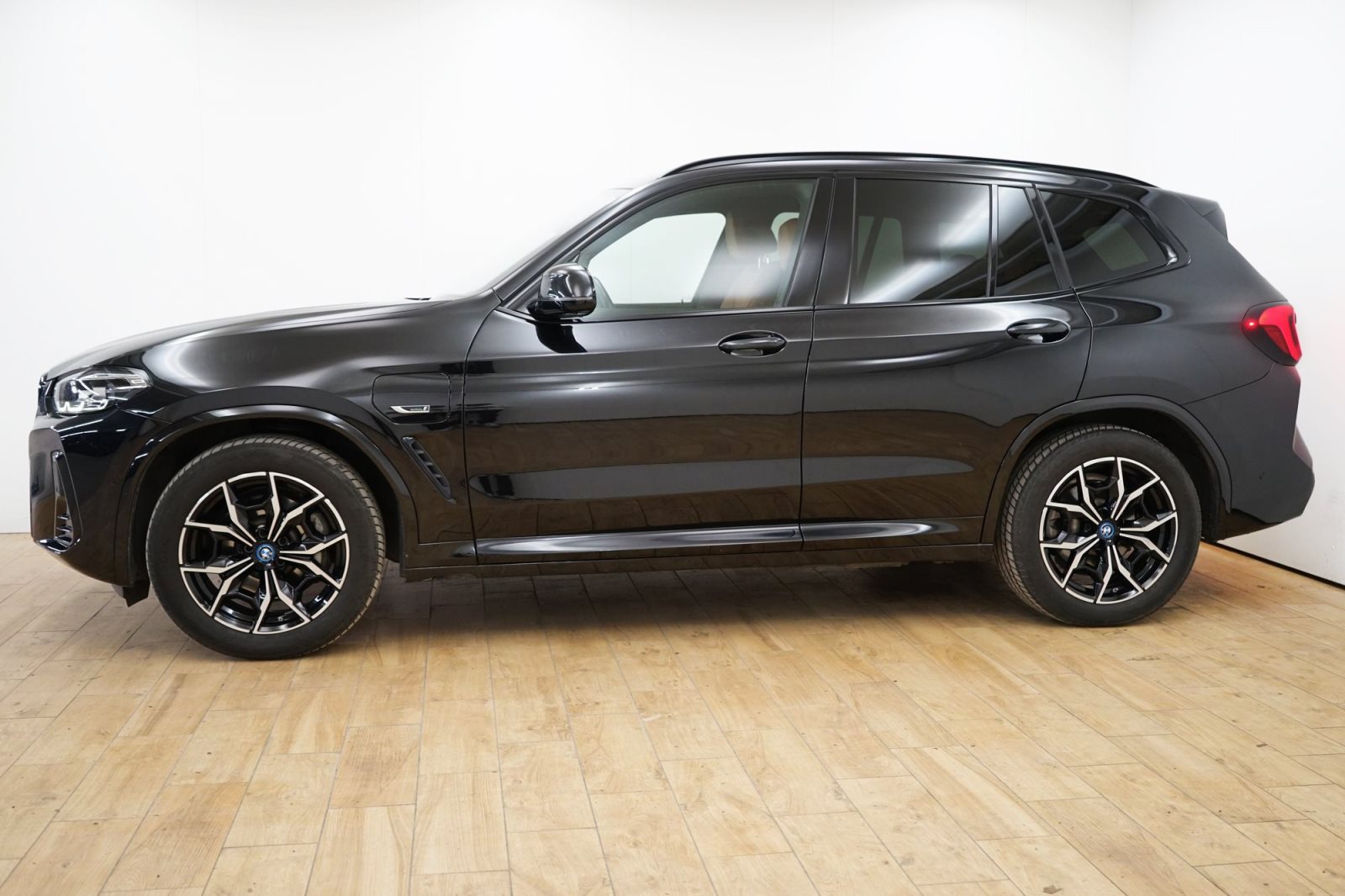 Fahrzeugabbildung BMW X3 xDrive30e [M Sport, LC Prof., LED, 19 LMR, RFK]
