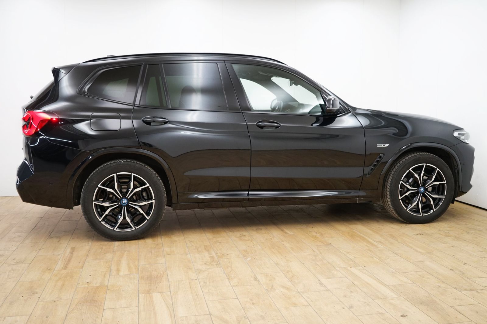 Fahrzeugabbildung BMW X3 xDrive30e [M Sport, LC Prof., LED, 19 LMR, RFK]