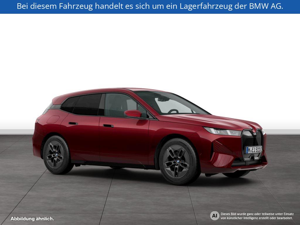 Fahrzeugabbildung BMW iX xDrive45