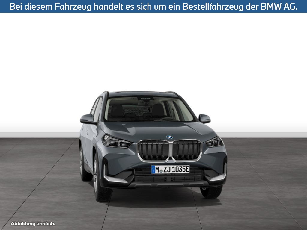 Fahrzeugabbildung BMW X1 xDrive30e
