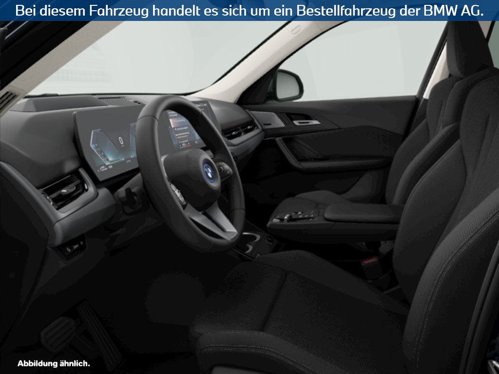 Fahrzeugabbildung BMW X1 xDrive30e