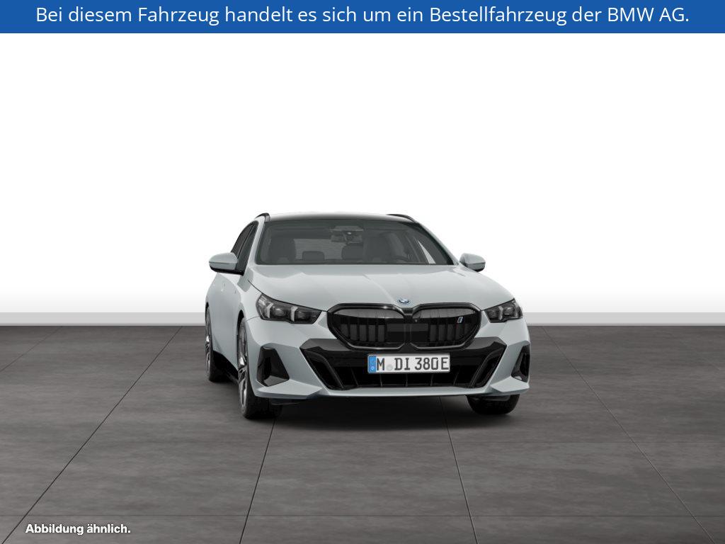 Fahrzeugabbildung BMW i5 eDrive40 Touring