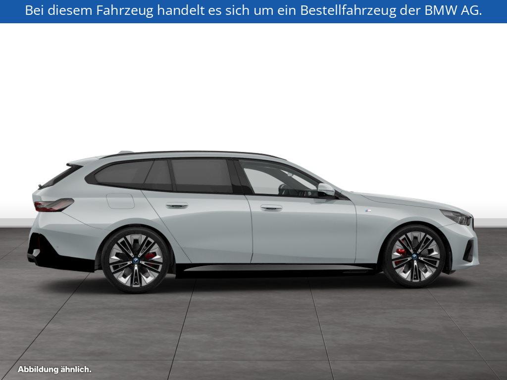 Fahrzeugabbildung BMW i5 eDrive40 Touring