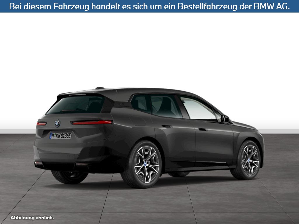 Fahrzeugabbildung BMW iX xDrive40