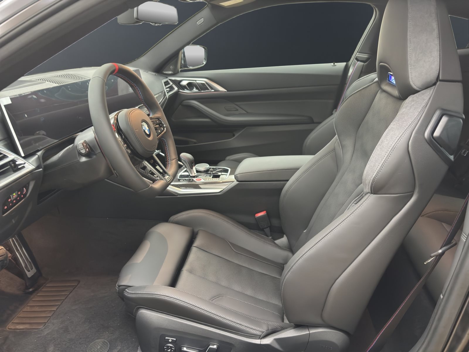 Fahrzeugabbildung BMW M4 Competition Coupé xDrive [Individual, HUD]