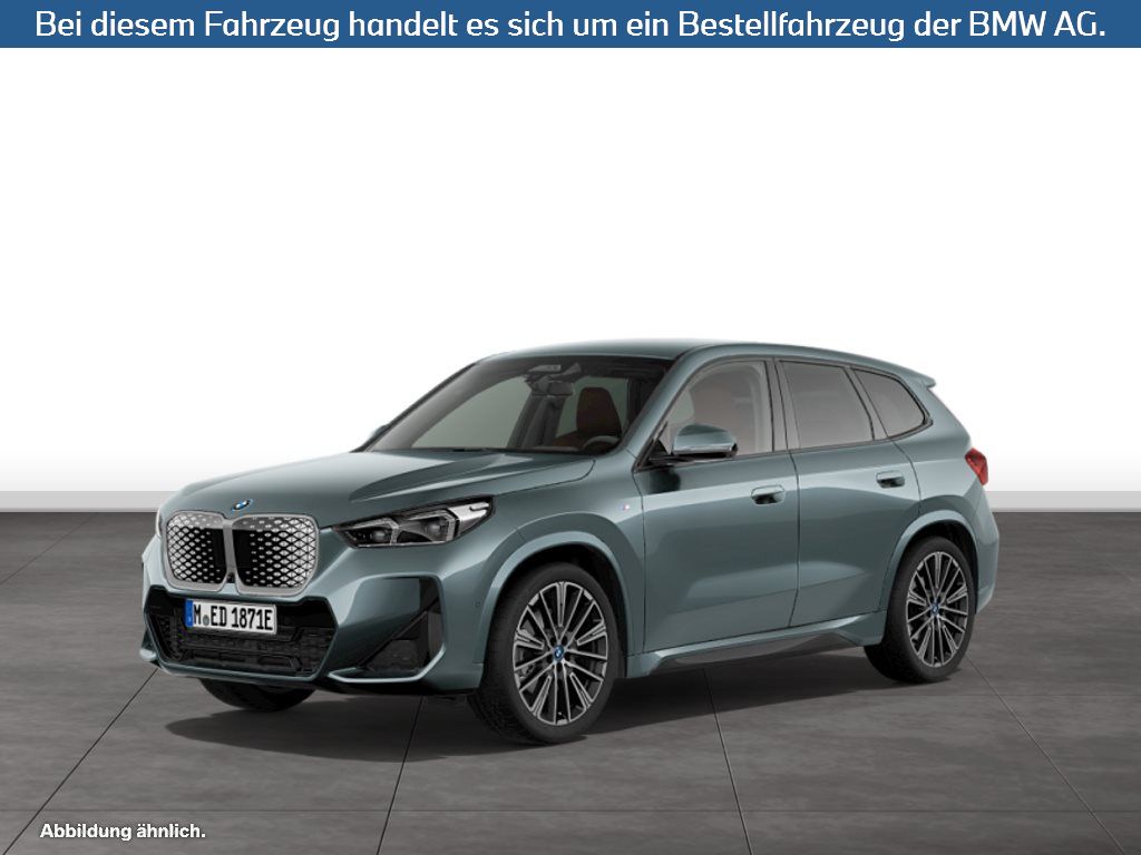 BMW iX1 xDrive30