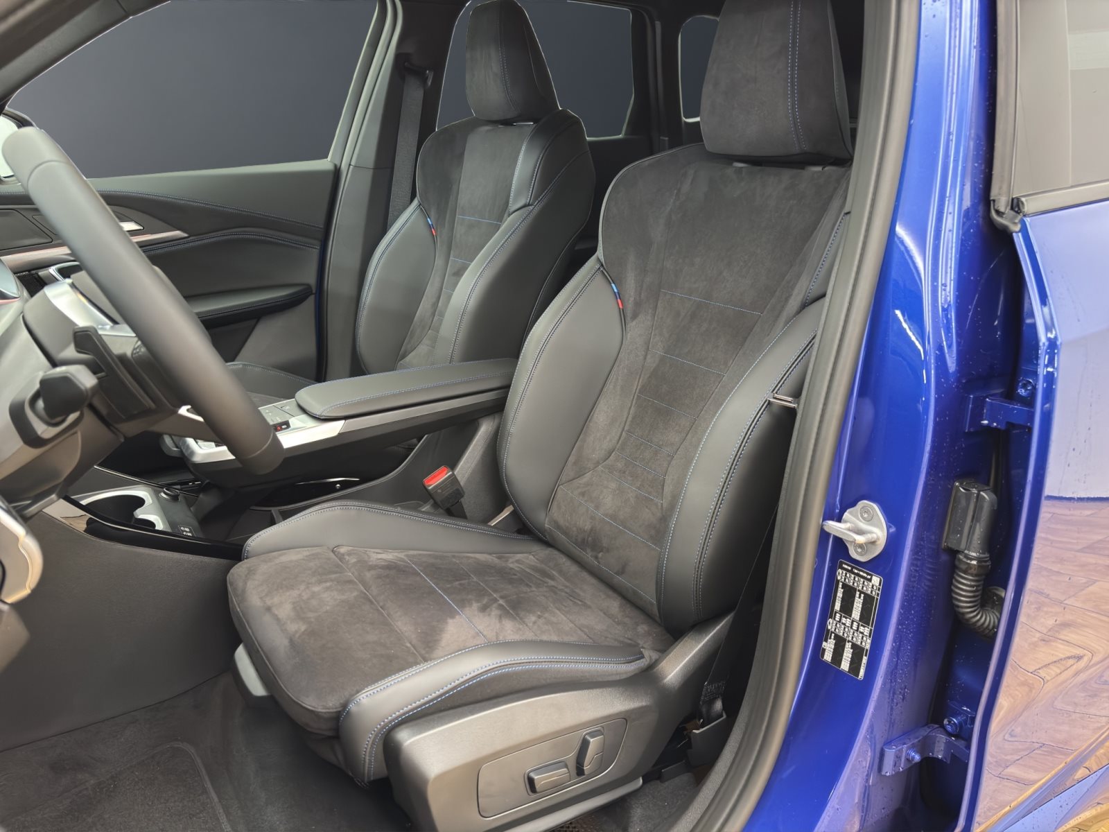 Fahrzeugabbildung BMW X1 sDrive20i [M Sport, HUD, AHK, ACC, Sitze elektr.]