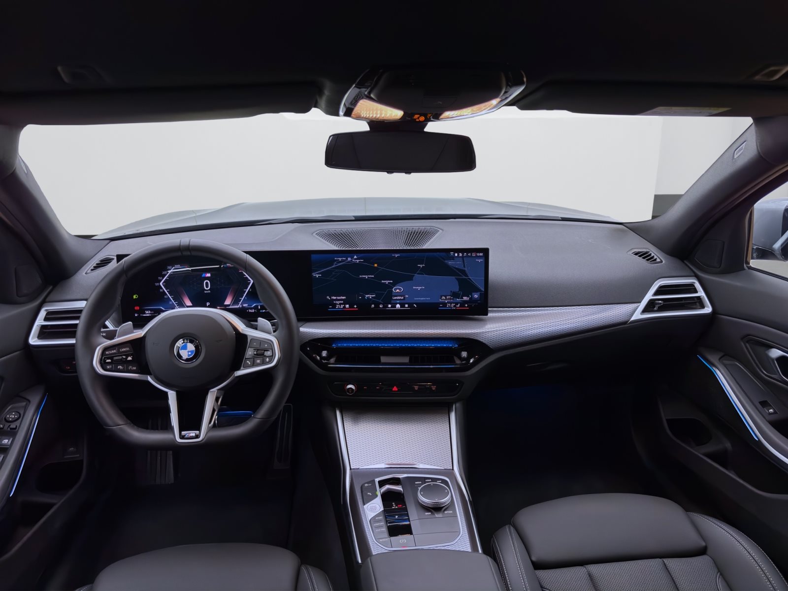 Fahrzeugabbildung BMW 320d Touring [M Sport, LC Plus, ACC, RFK, AHK]