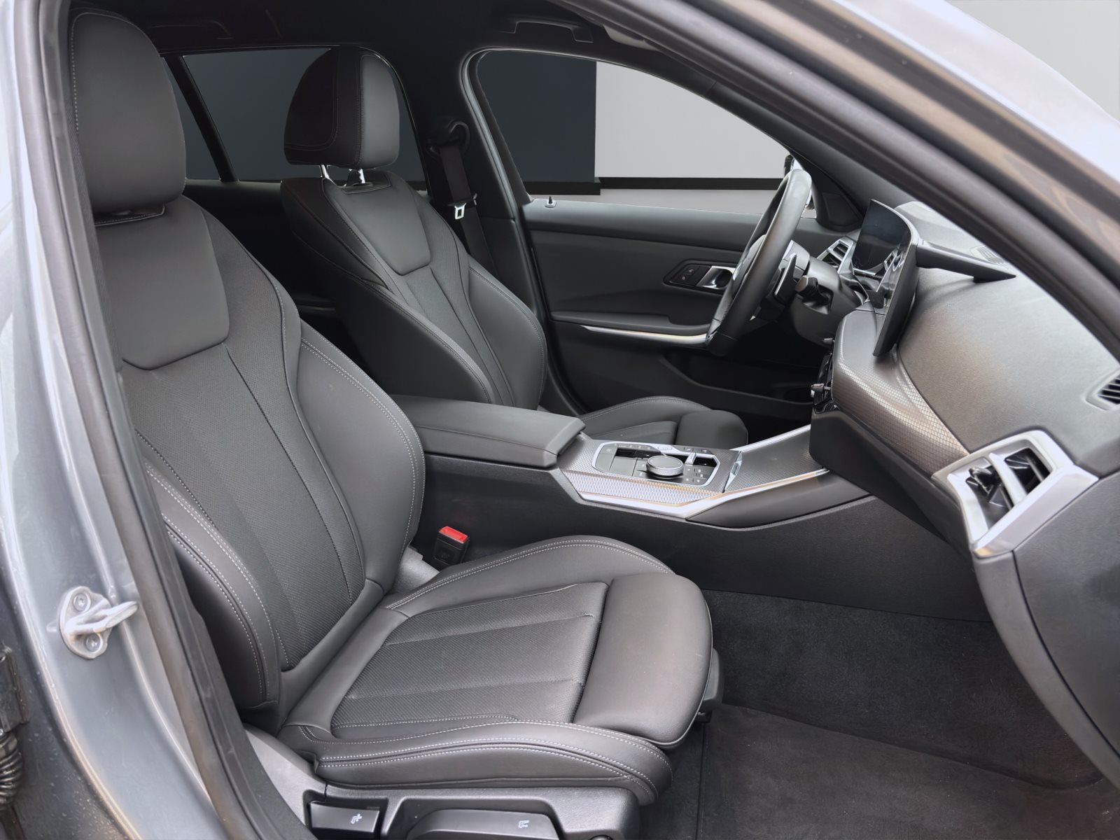 Fahrzeugabbildung BMW 320d Touring [M Sport, LC Plus, ACC, RFK, AHK]