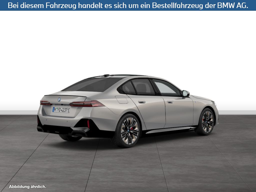 Fahrzeugabbildung BMW i5 eDrive40 Limousine