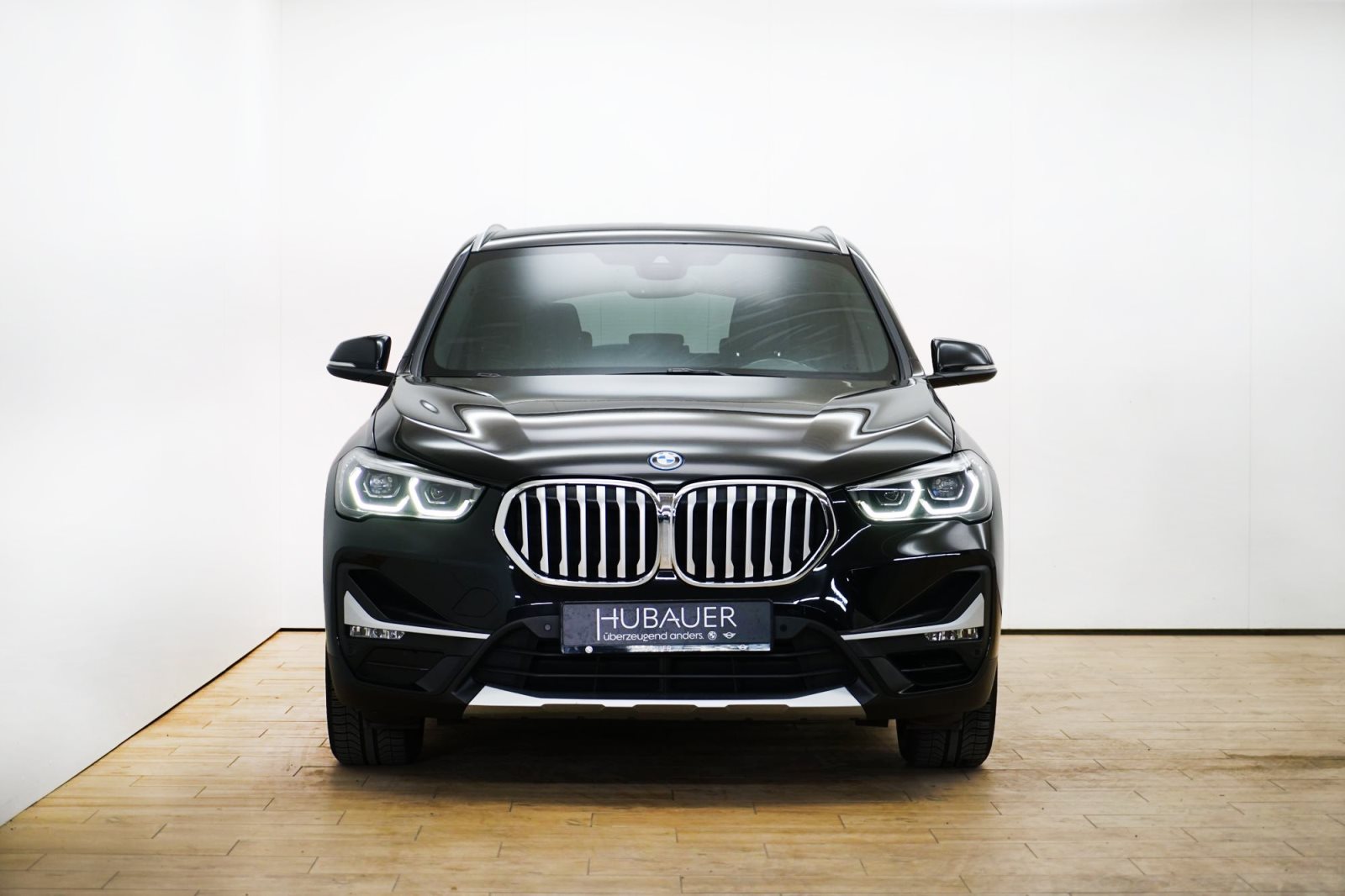 Fahrzeugabbildung BMW X1 xDrive25e [xLine, Navi, AHK, RFK, SHZ, 18 ]