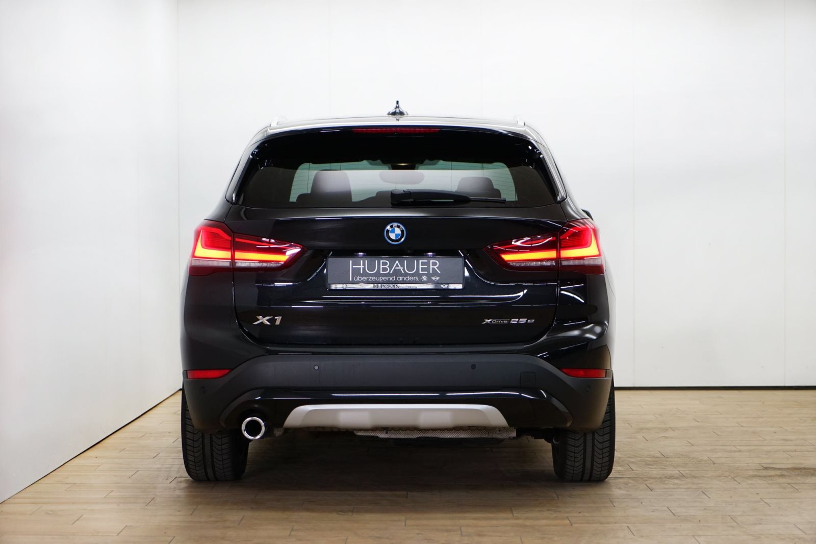 Fahrzeugabbildung BMW X1 xDrive25e [xLine, Navi, AHK, RFK, SHZ, 18 ]