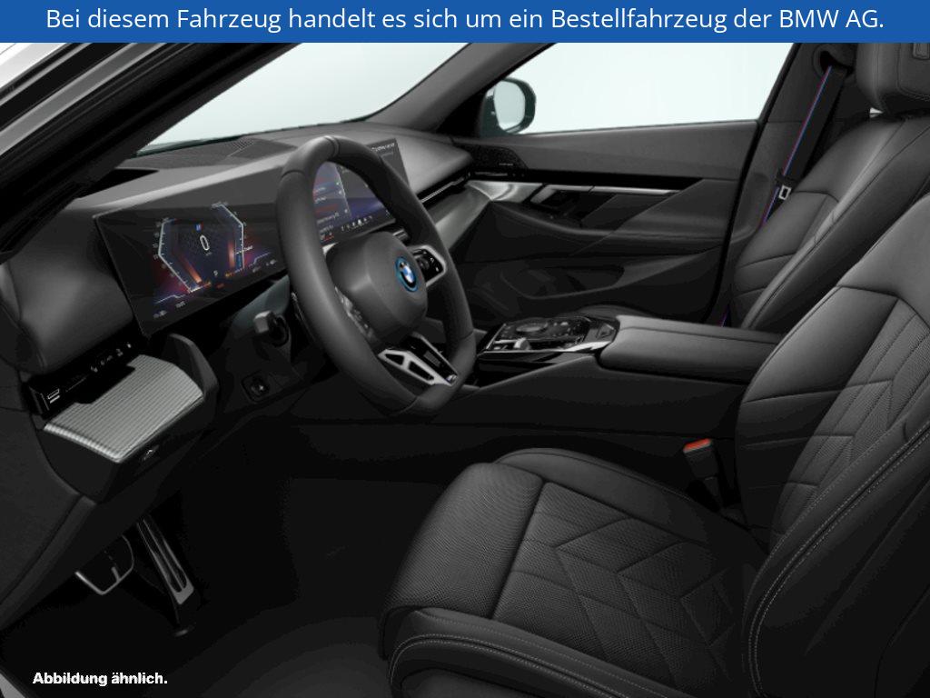 Fahrzeugabbildung BMW i5 eDrive40 Limousine