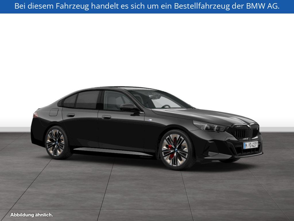 Fahrzeugabbildung BMW i5 eDrive40 Limousine