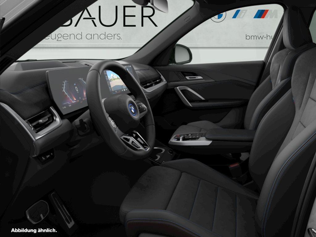 Fahrzeugabbildung BMW iX1 xDrive30 [M Sport, Pano, AHK, HUD, DA Prof.]