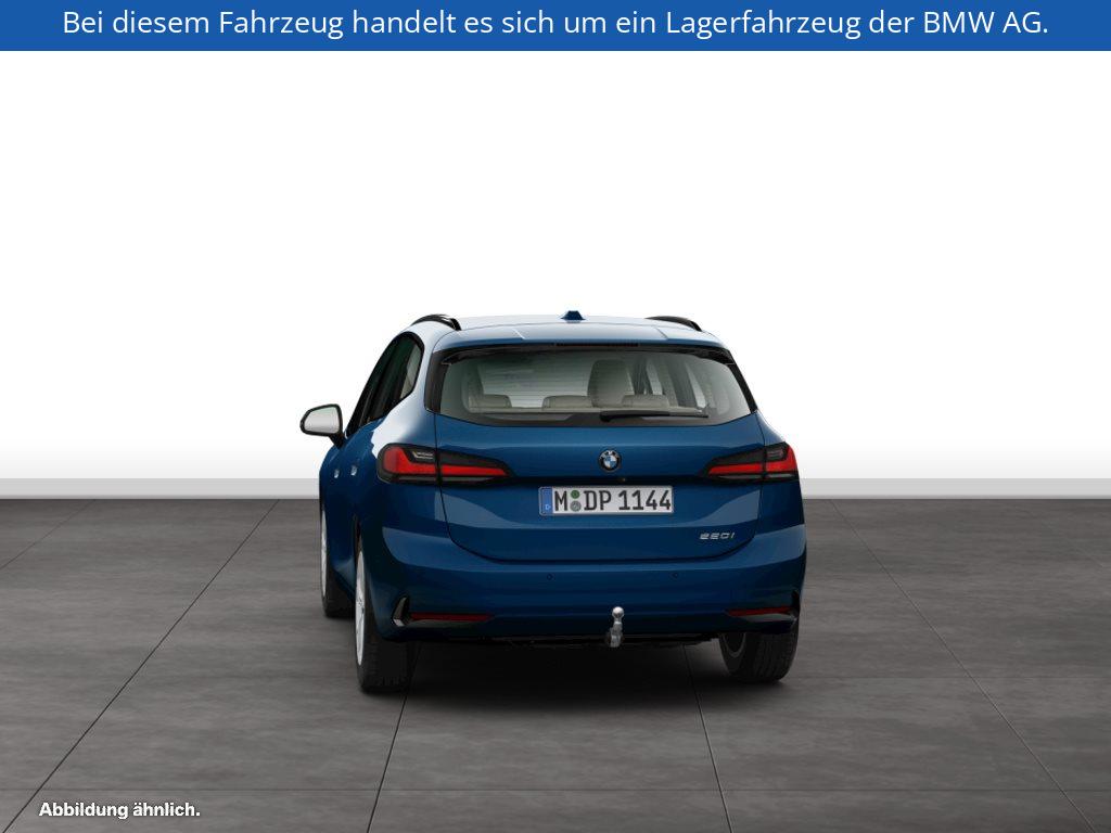 Fahrzeugabbildung BMW 220i Active Tourer