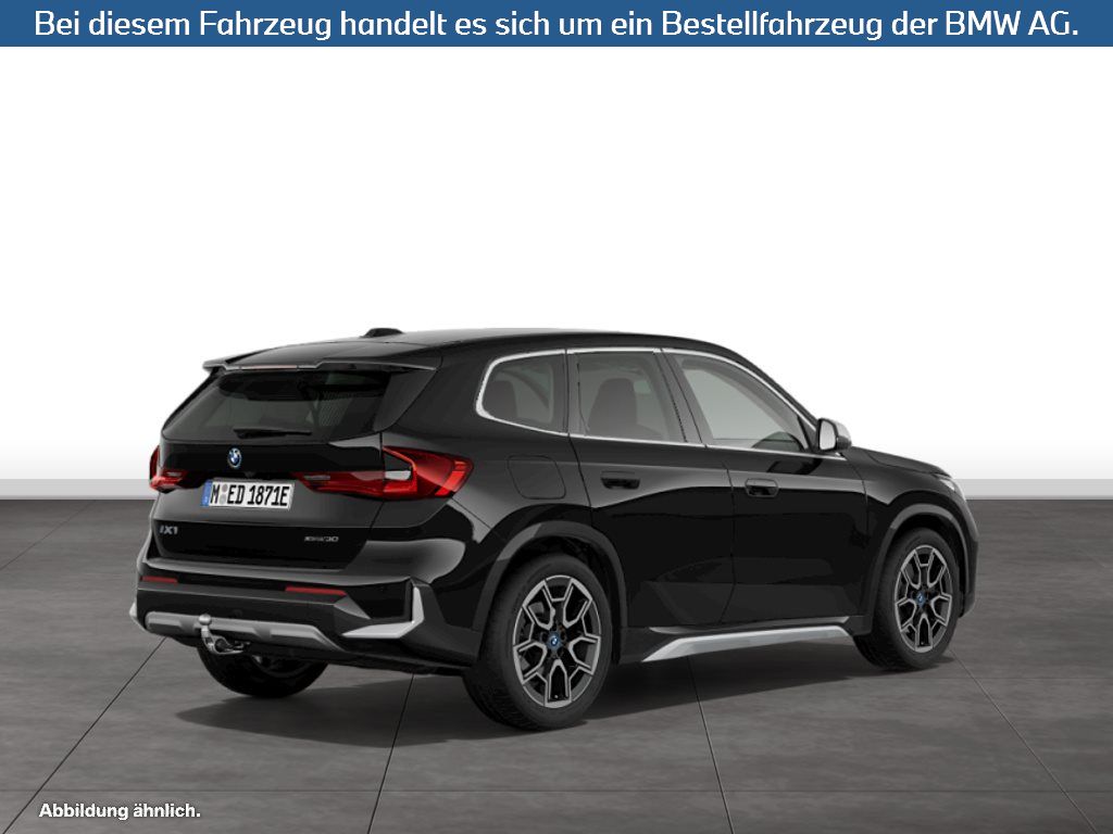 Fahrzeugabbildung BMW iX1 xDrive30