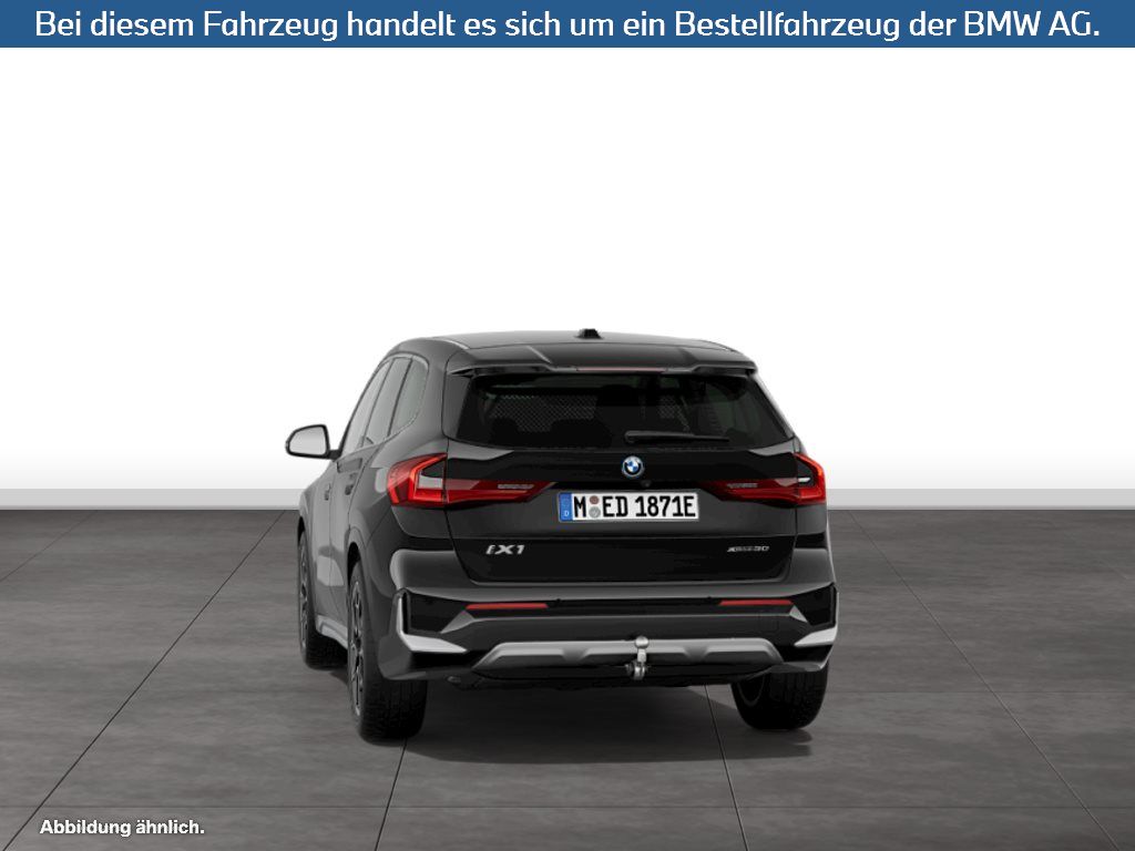 Fahrzeugabbildung BMW iX1 xDrive30