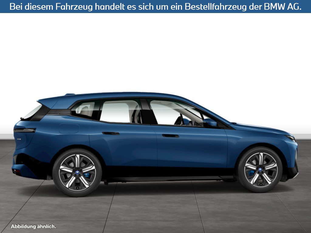 Fahrzeugabbildung BMW iX xDrive40
