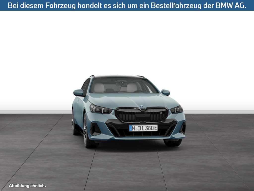 Fahrzeugabbildung BMW i5 eDrive40 Touring