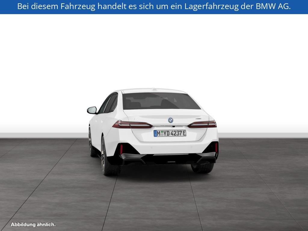 Fahrzeugabbildung BMW i5 eDrive40 Limousine