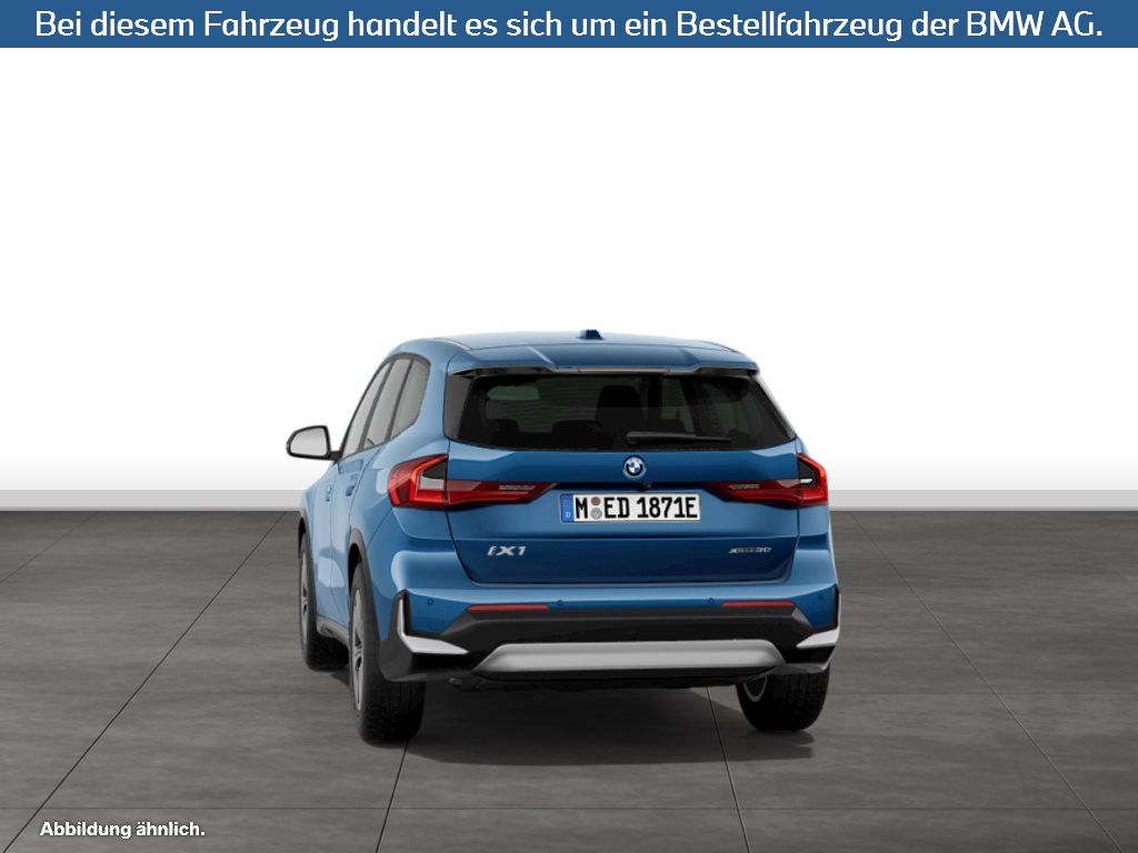 Fahrzeugabbildung BMW iX1 xDrive30