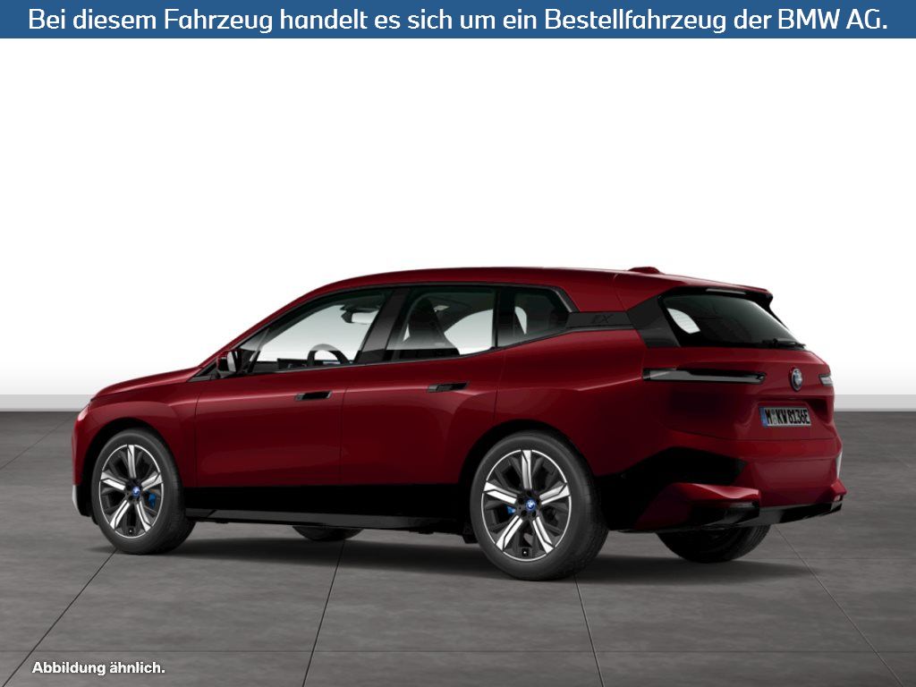 Fahrzeugabbildung BMW iX xDrive40