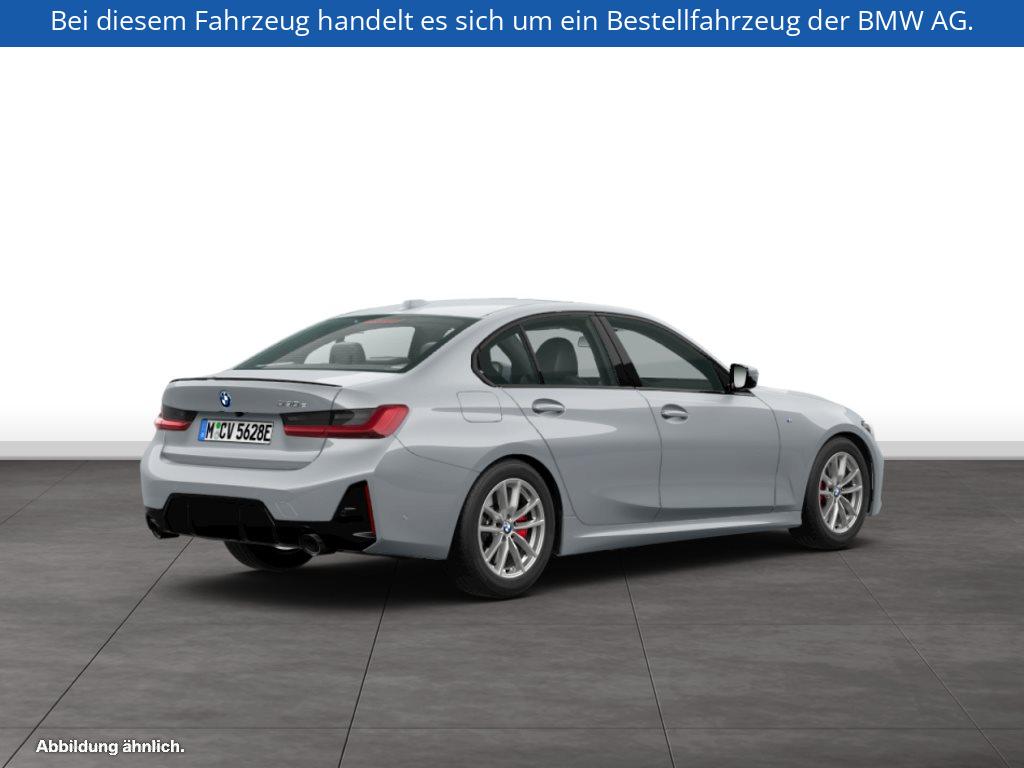 Fahrzeugabbildung BMW 330e Limousine