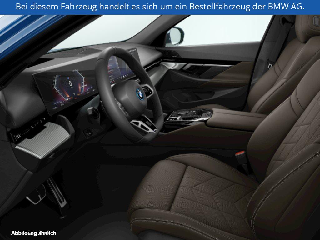 Fahrzeugabbildung BMW i5 eDrive40 Touring