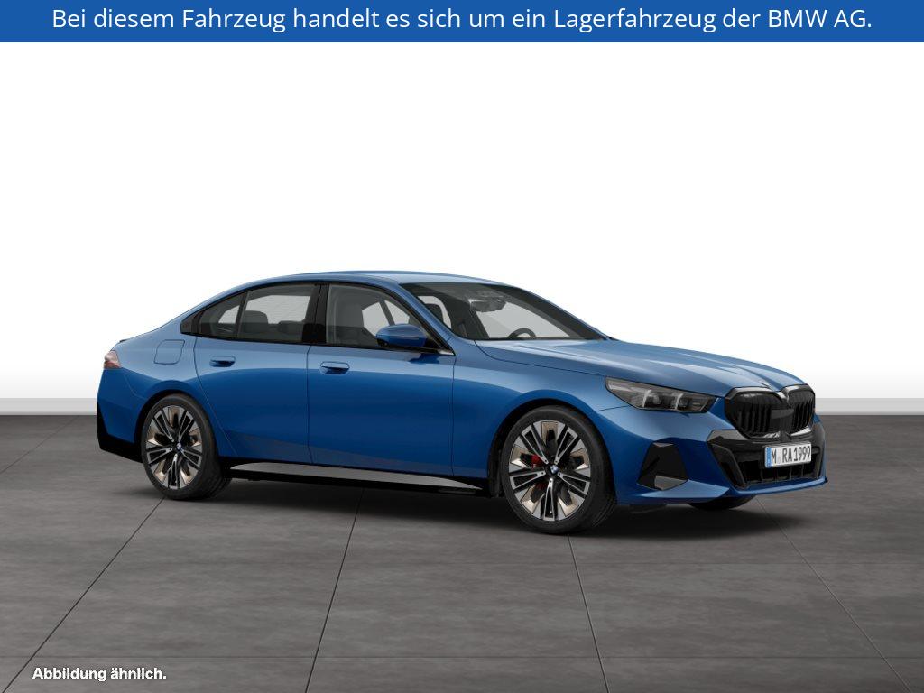 Fahrzeugabbildung BMW 520i Limousine