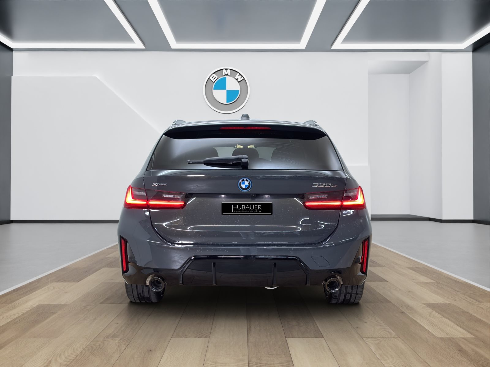 Fahrzeugabbildung BMW 330e xDrive Touring [M Sport Pro, AHK, ACC, 19 LMR, RFK]