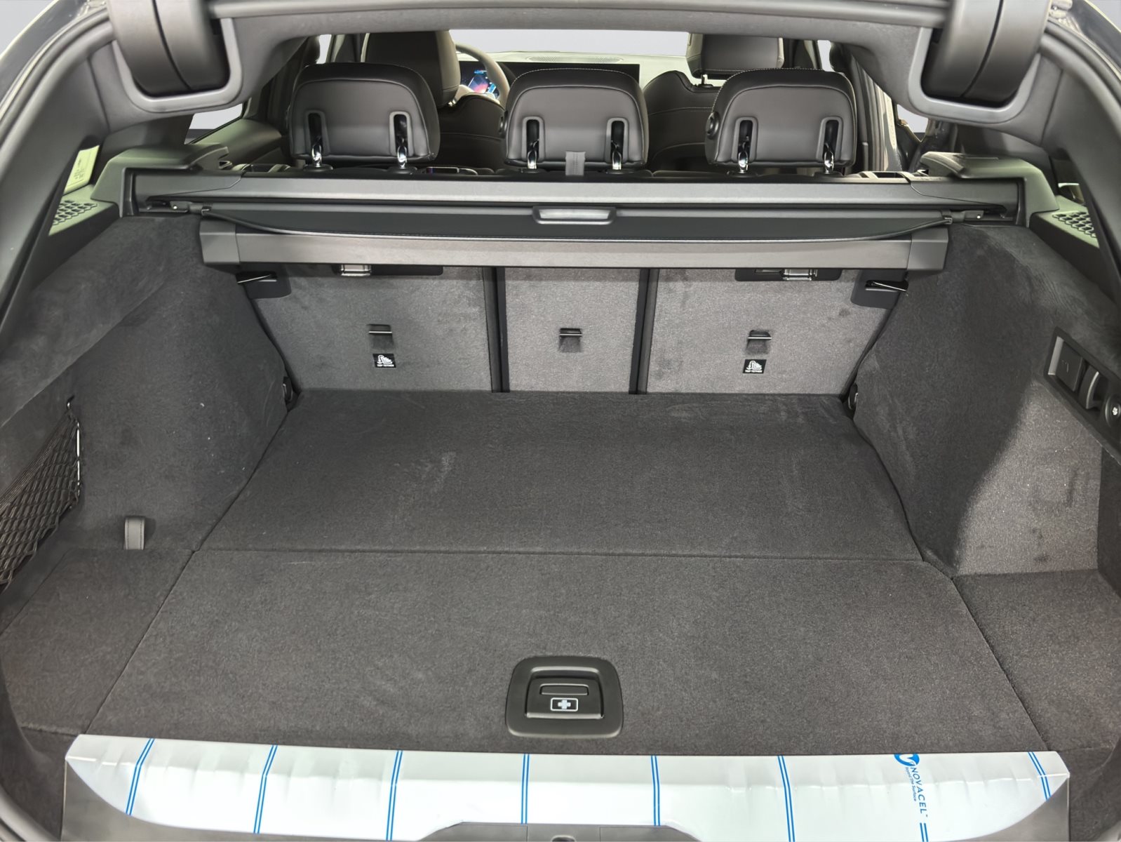 Fahrzeugabbildung BMW 330e xDrive Touring [M Sport Pro, AHK, ACC, 19 LMR, RFK]