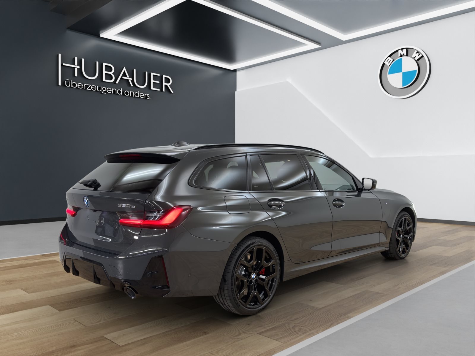 Fahrzeugabbildung BMW 330e xDrive Touring [M Sport Pro, AHK, ACC, 19 LMR, RFK]