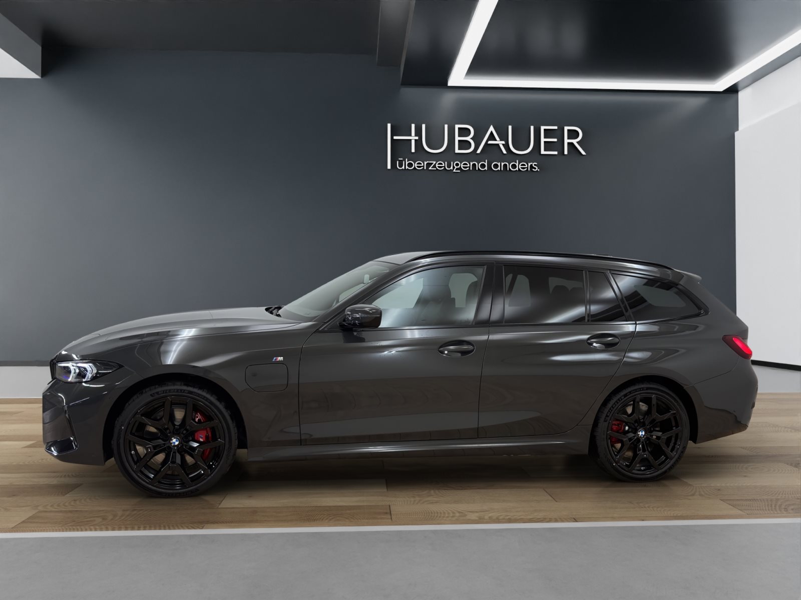 Fahrzeugabbildung BMW 330e xDrive Touring [M Sport Pro, AHK, ACC, 19 LMR, RFK]