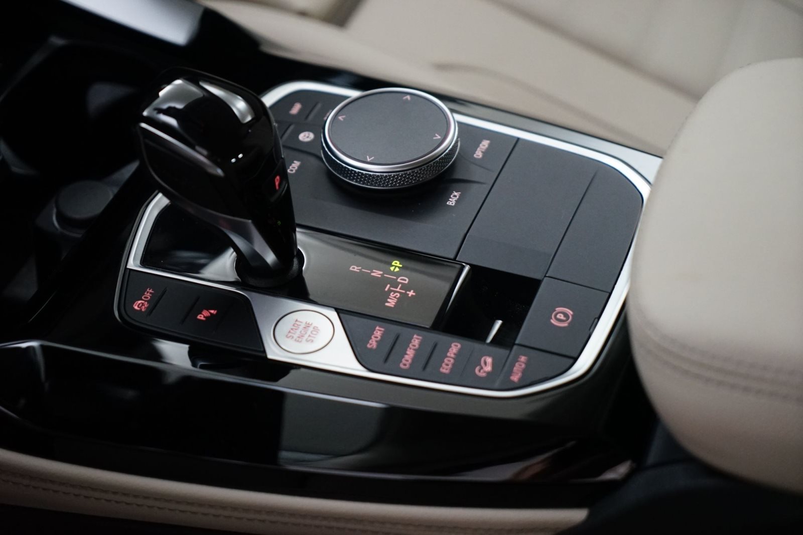 Fahrzeugabbildung BMW X4 xDrive30i [Laser, ACC, RFK, Standhz., AHK]