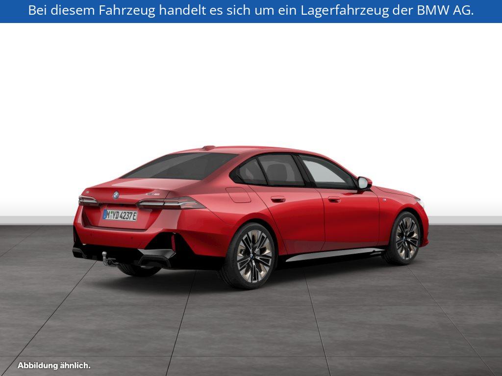 Fahrzeugabbildung BMW i5 xDrive40