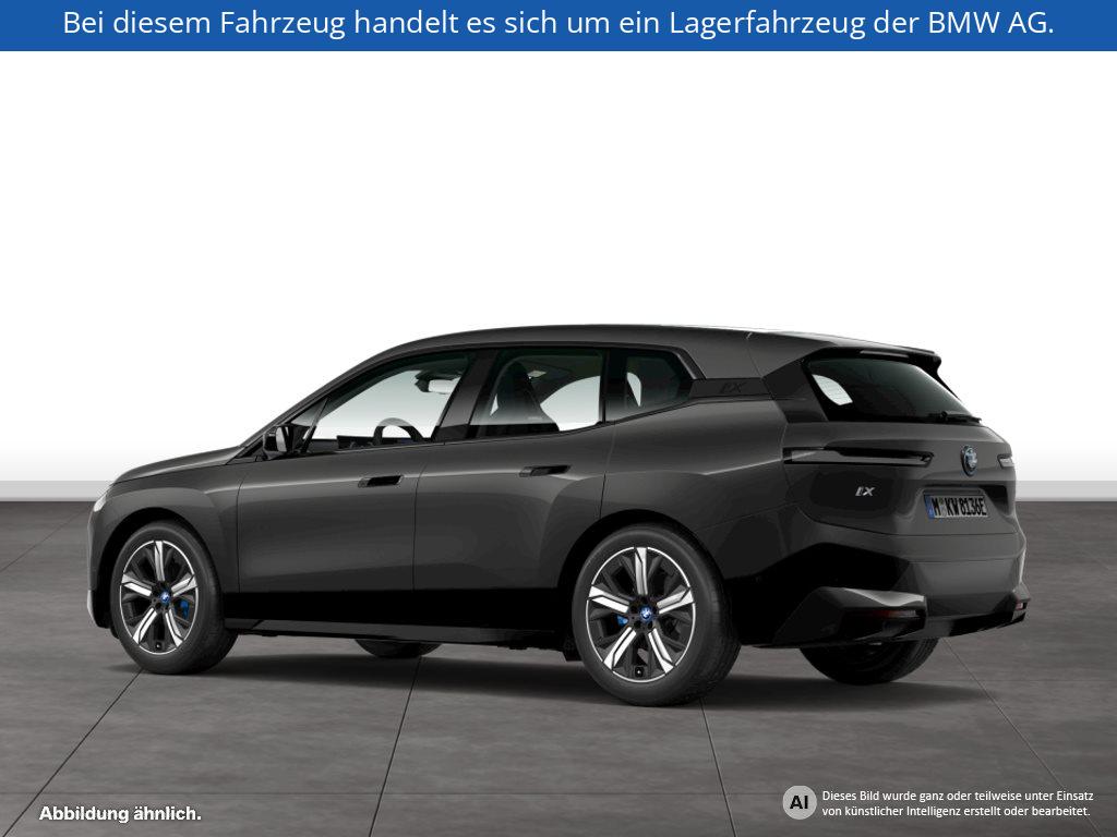 Fahrzeugabbildung BMW iX xDrive50