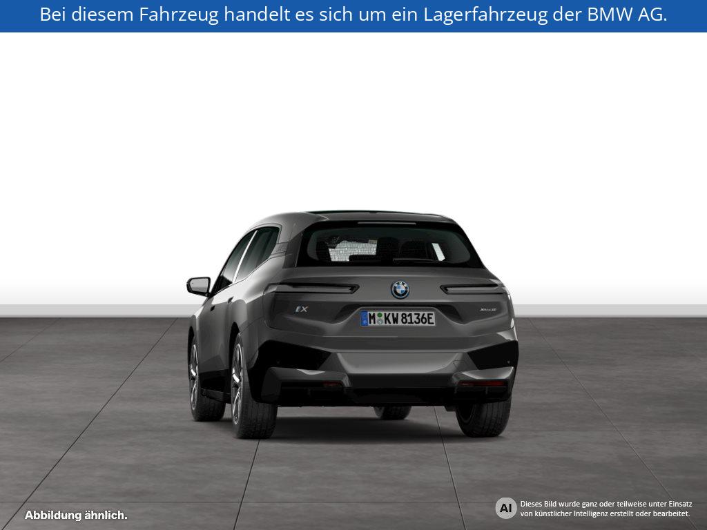 Fahrzeugabbildung BMW iX xDrive50