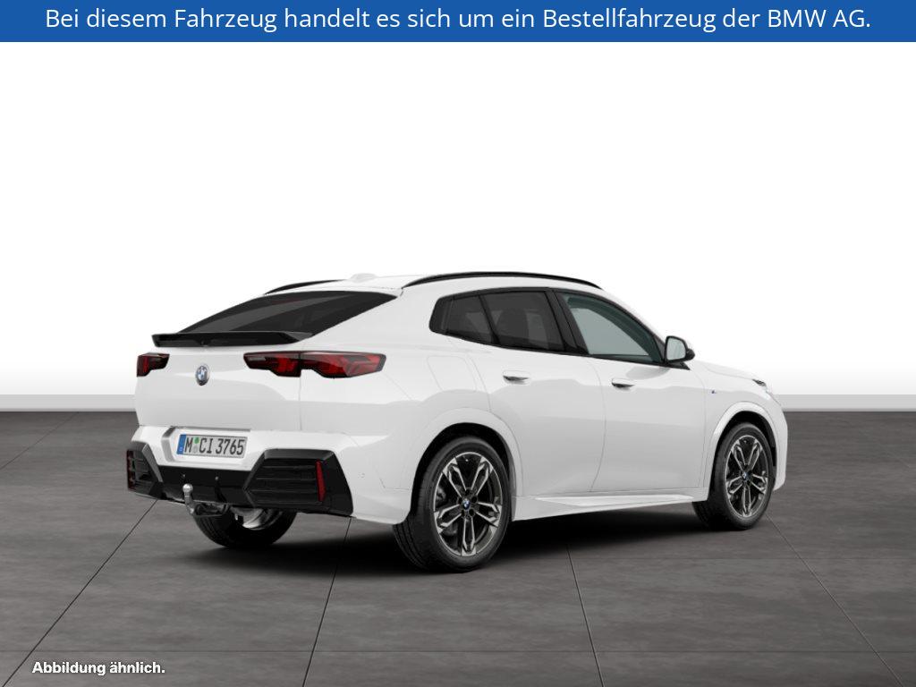 Fahrzeugabbildung BMW X2 sDrive18d